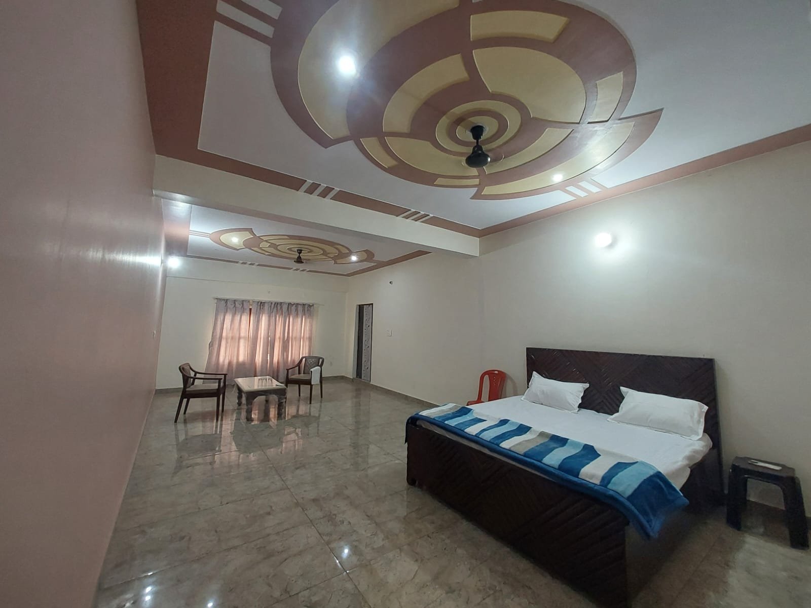 Standard  suite premium deluxe