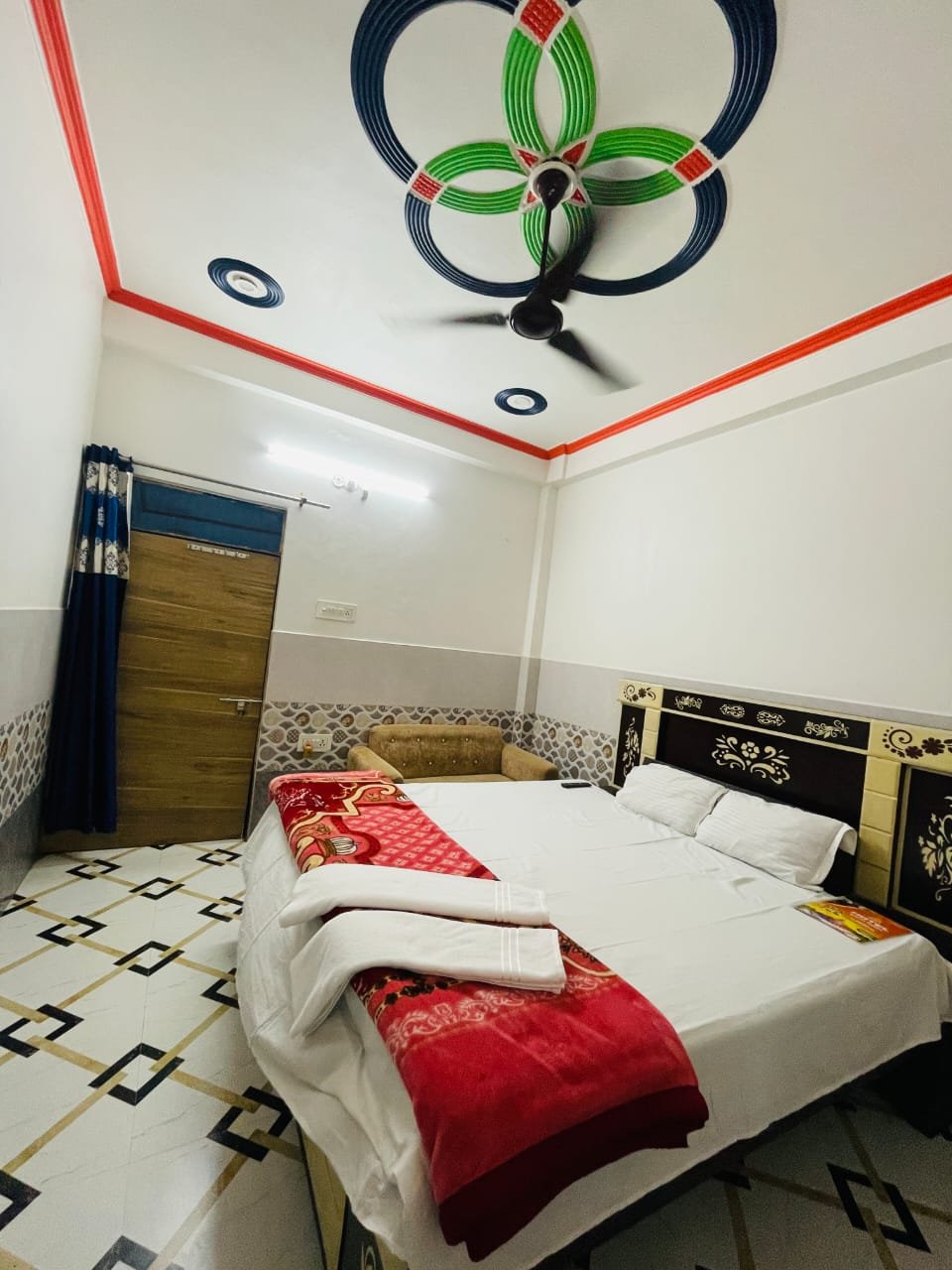 Deluxe  AC Room - Deluxe  AC Room