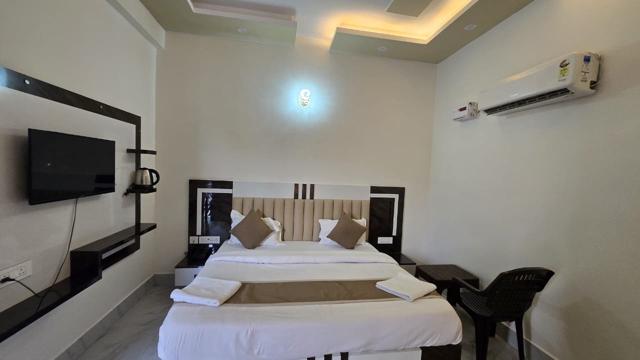 Deluxe Double Bed - 201,204,205,207,208,209,210