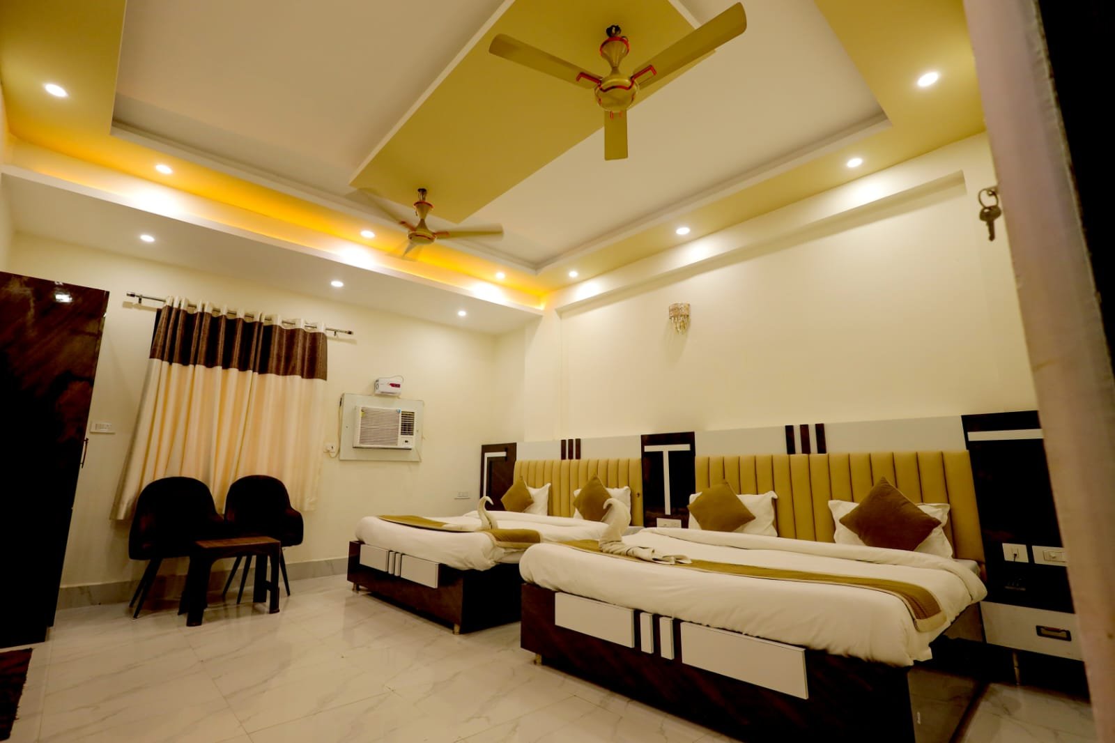 Family Room - 206